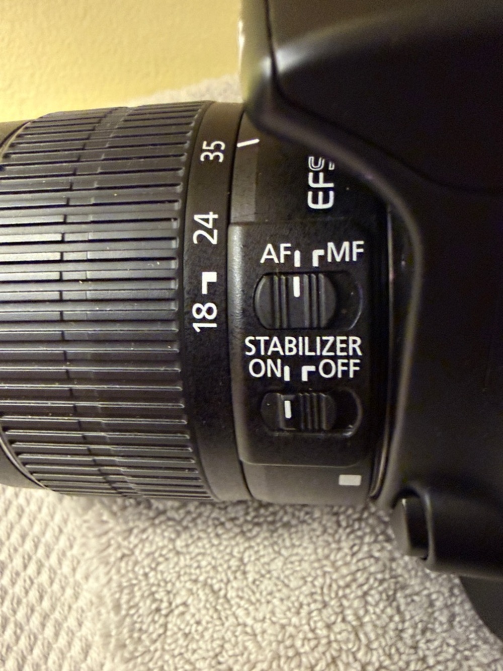Canon EOS Rebel T3 DSLR Camera with 18-55mm Lens with case and strap. Excellent - Picture 5 of 11